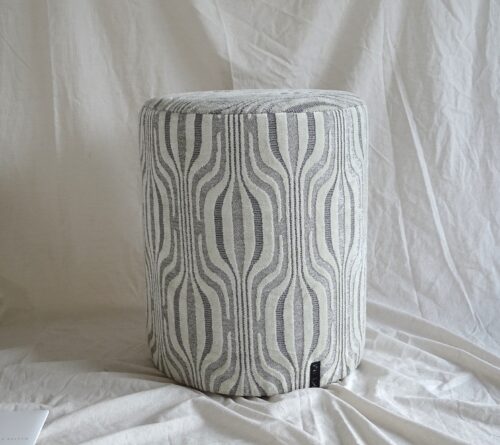 Gestoffeerde Poef Chloe in organische print